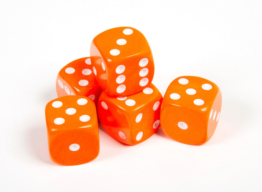 Набор из 5 кубиков D6, 16 мм. Оранжевый с белыми точками в блистере