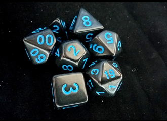 Набор кубиков для RPG 7 шт.  матовый черный с голубыми цифрами