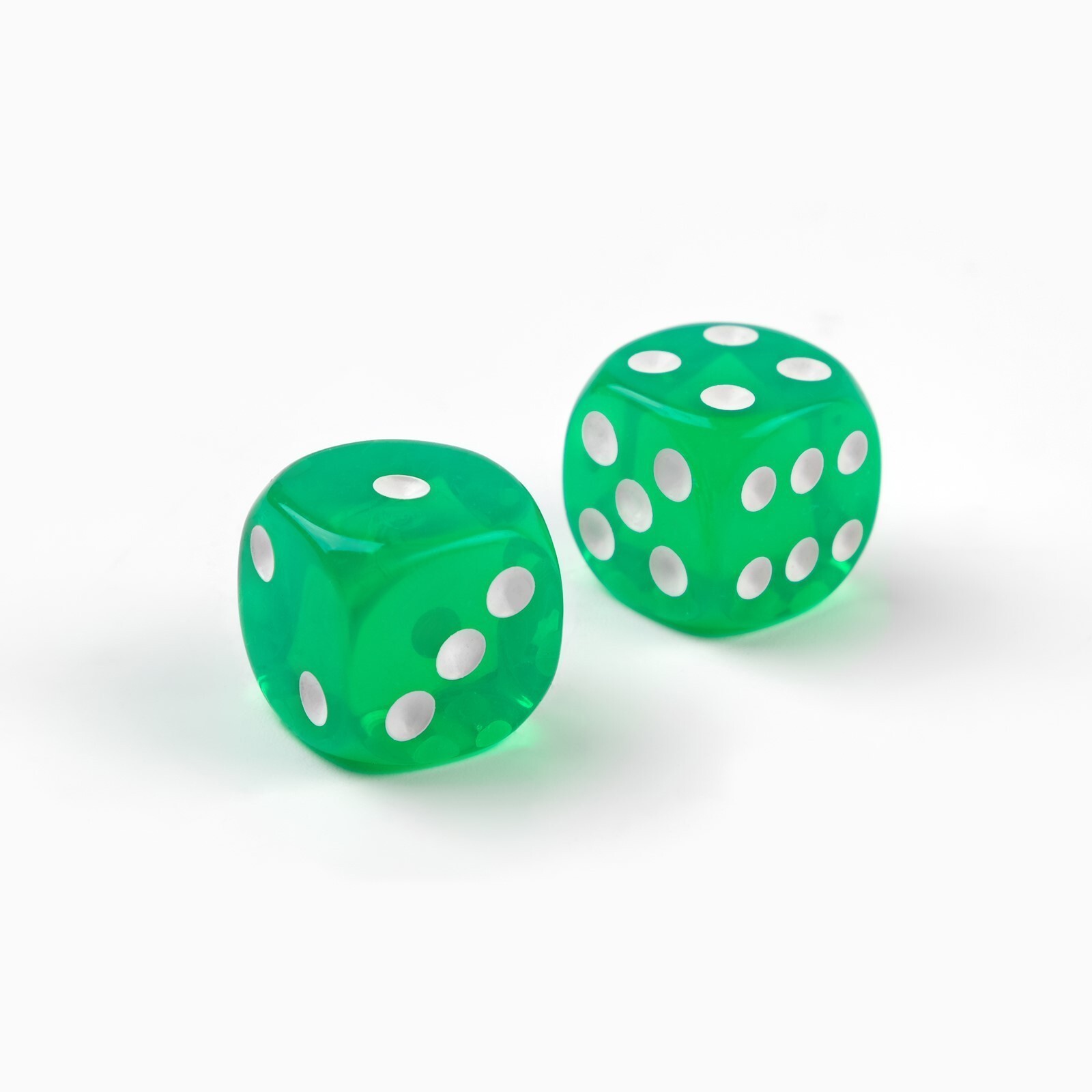 Набор кубиков D6 "Время игры" 2 шт прозрачные зеленые