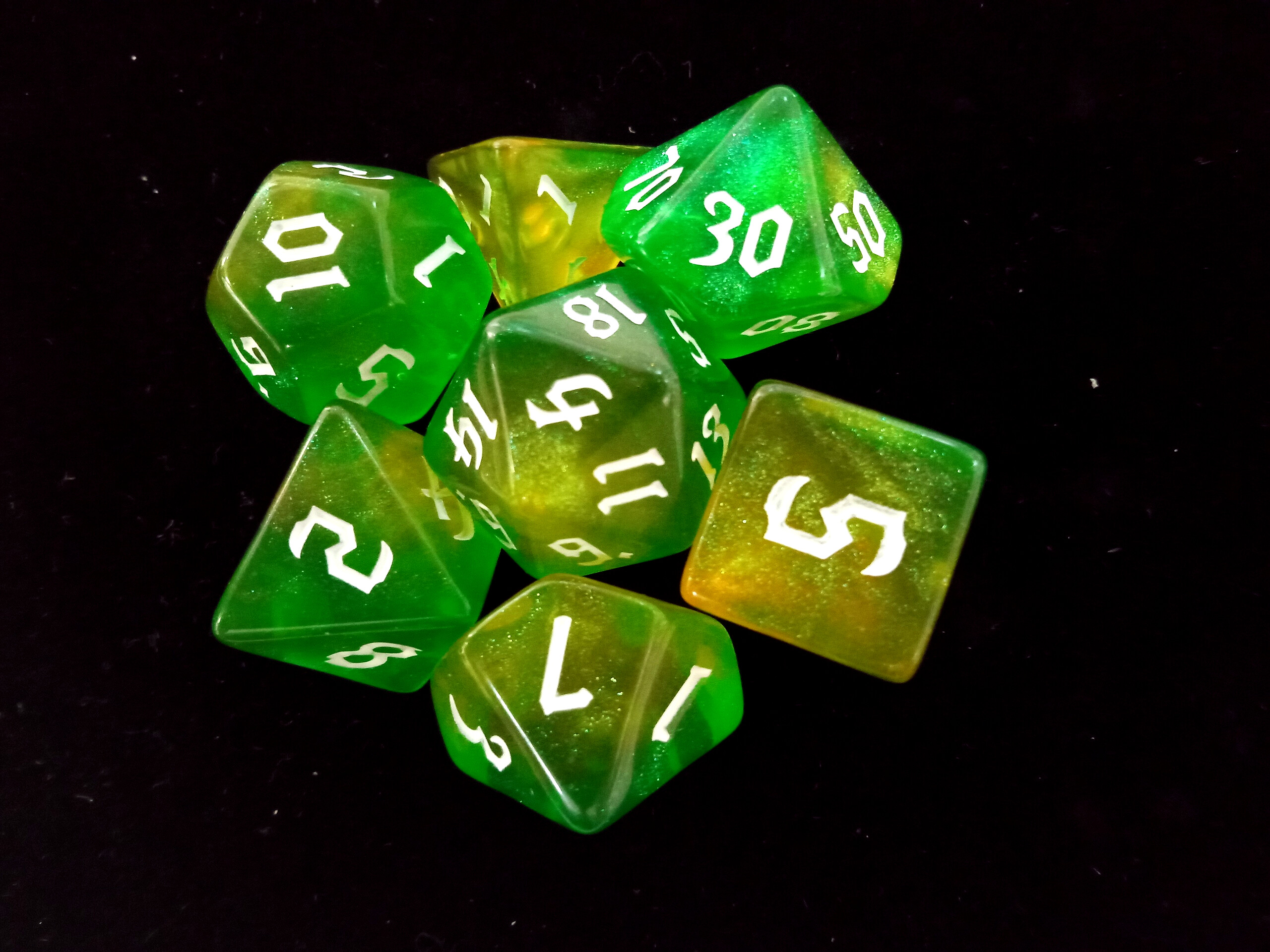 Набор кубиков для RPG 7 шт.  блестящие золотисто-зеленые