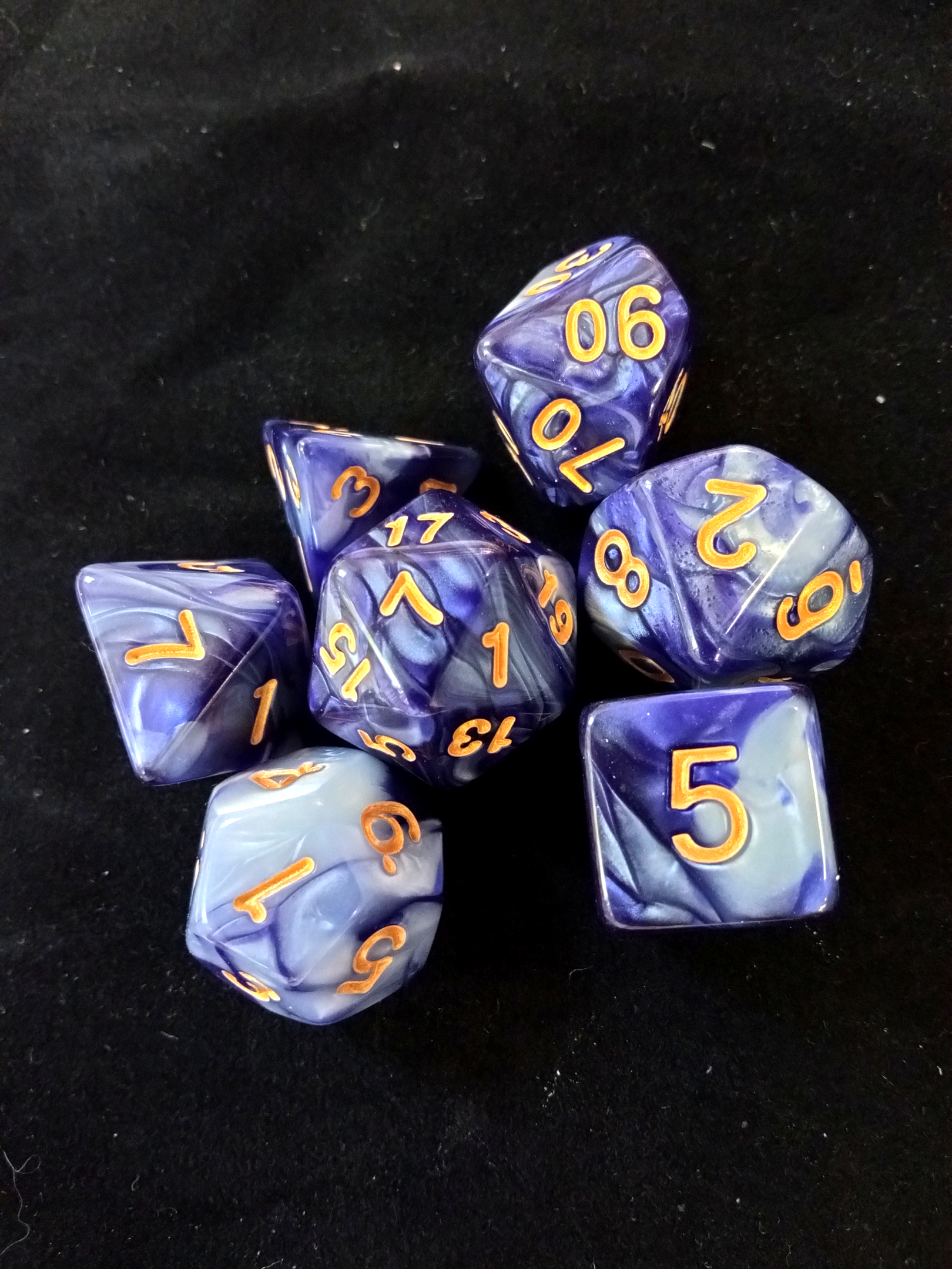 Набор кубиков для RPG 7 шт.  перламутровый сине-белый