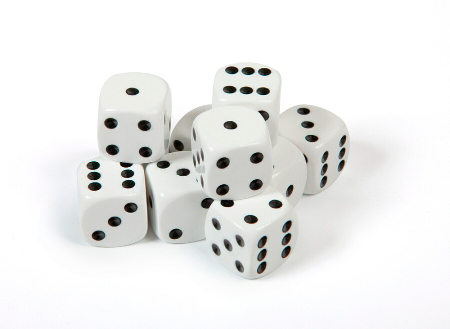 Набор из 10 кубиков D6, 16 мм. Белый с черными точками в блистере