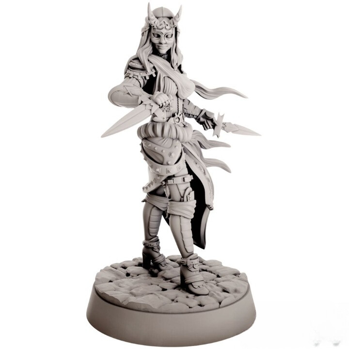 Миниатюра "Девушка - плут Джеки (в маске)"